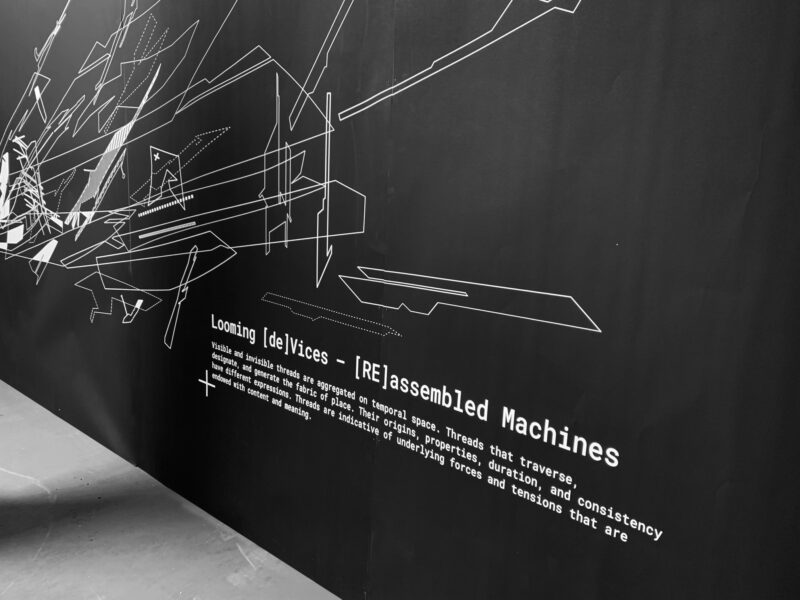 Looming (de)Vices - (Re)assembled Machines _2 bw